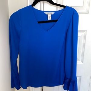 White House Black Market women’s blouse